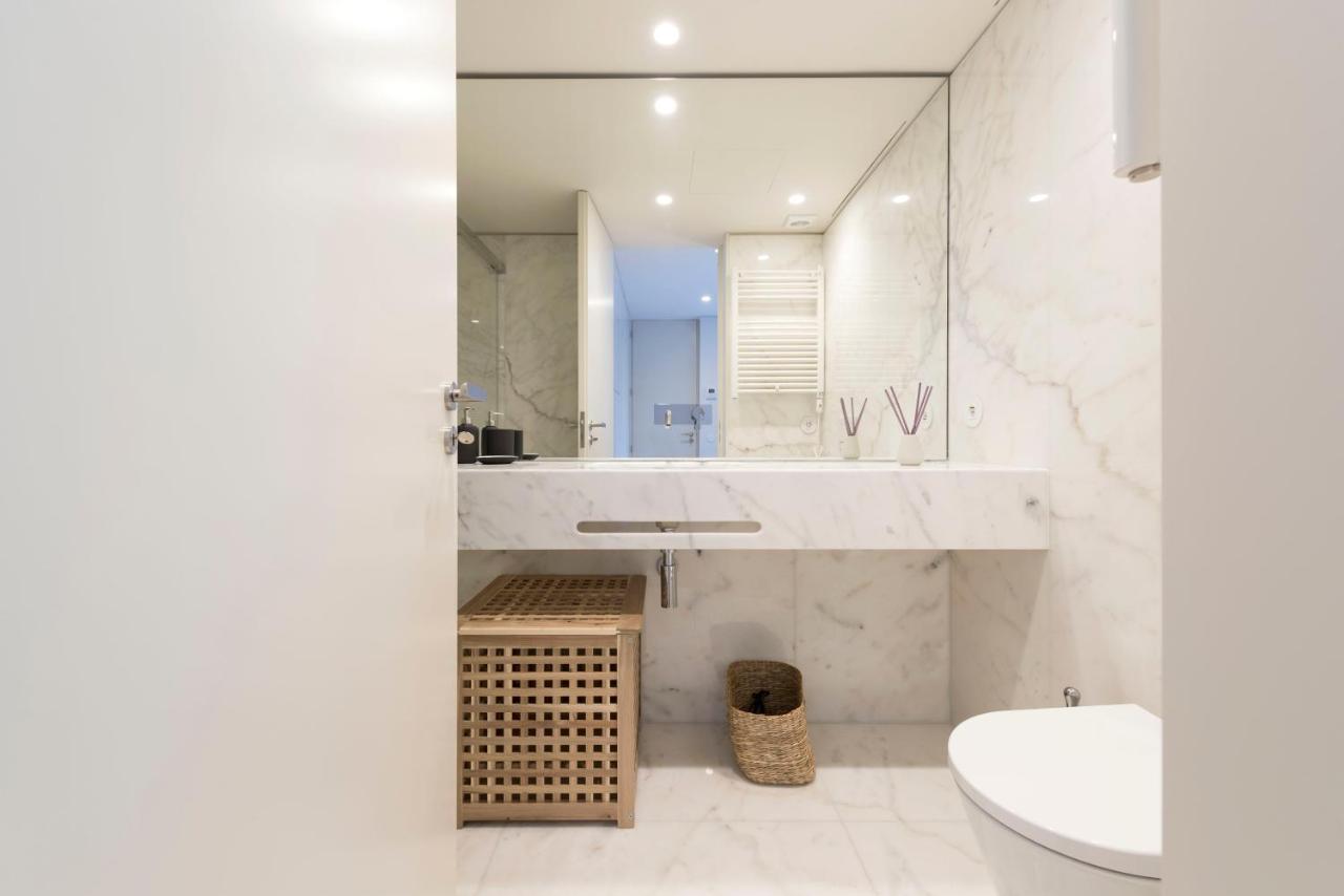 Lovelystay - Primrose 2Br Flat With Free Parking, Ac And Balcony بورتو المظهر الخارجي الصورة